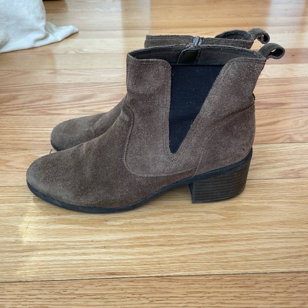 Clarks Olive Green Suede Ankle Boots